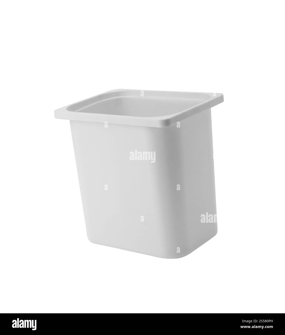 Panier à vêtements isolé sur blanc Banque D'Images