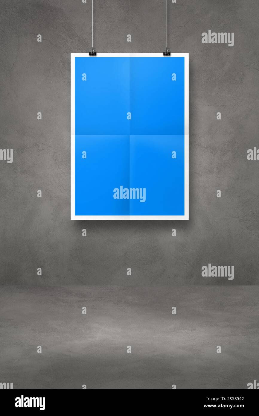 Affiche pliée bleue accrochée sur un mur de béton foncé avec des clips. Modèle de maquette vierge. Affiche pliée bleue accrochée sur un mur de béton foncé avec des clips Banque D'Images