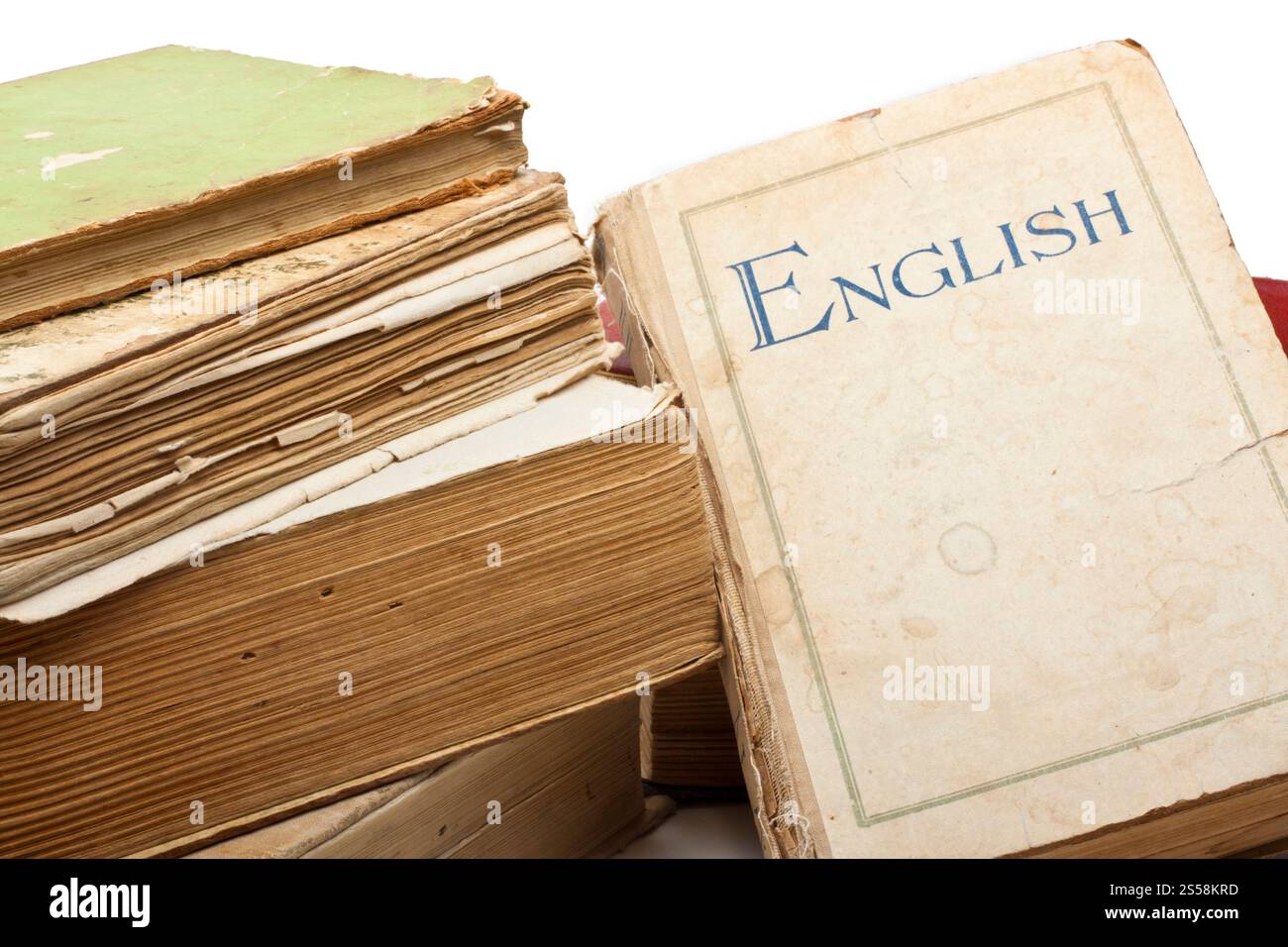 Vieux livres antiques isolés sur fond blanc. Vieux livres antiques sur blanc Banque D'Images