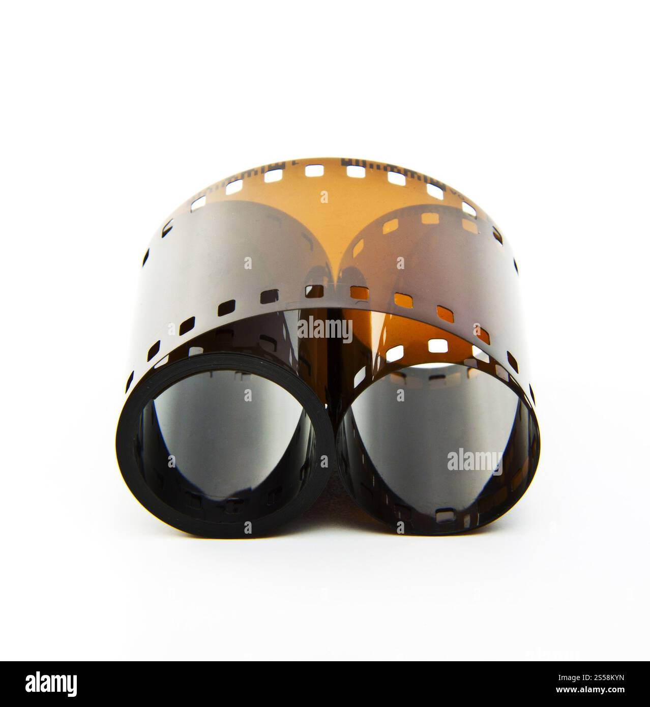 le rouleau de bande de film isole un fond blanc. rouleau de bande de film Banque D'Images