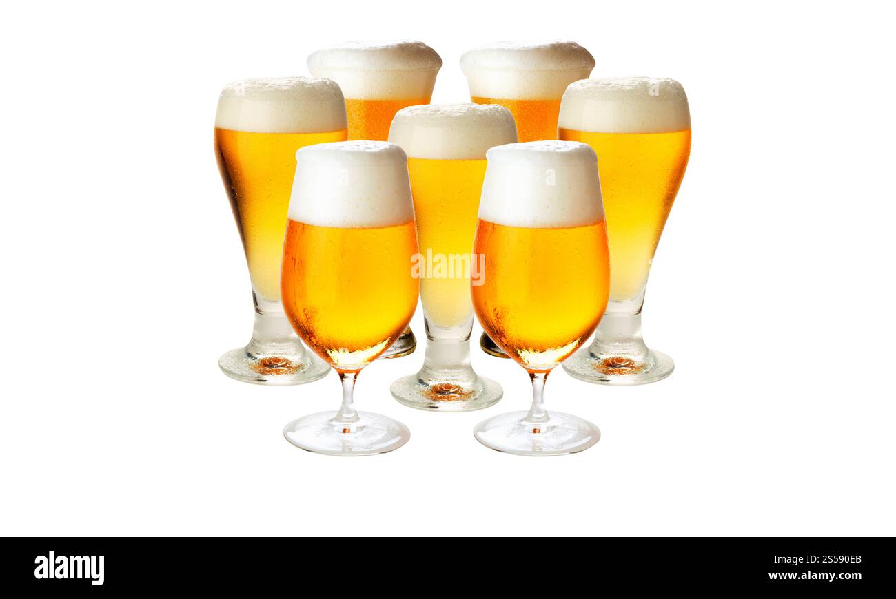 Verres de bière avec mousse - excellente qualité. Verres de bière avec mousse Banque D'Images