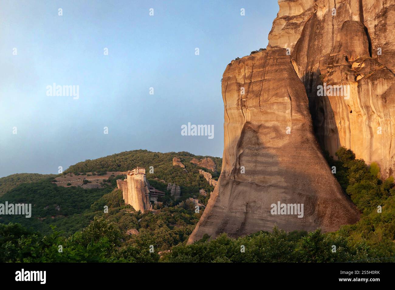 La vue du crépuscule au monastère Saint de préparation Nicholas Anapausas, Météores, Grèce Banque D'Images