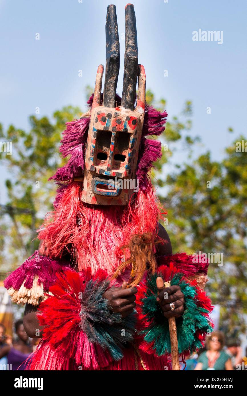 Danseurs traditionnels maliens Banque D'Images