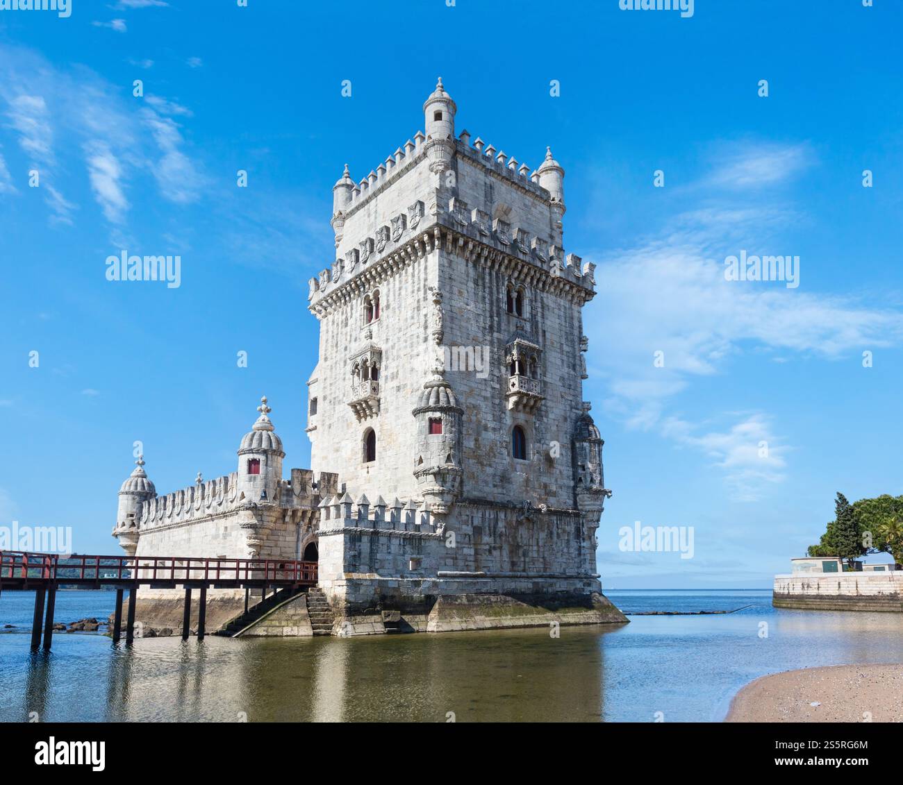 Tour Belem (ou tour de St Vincent) sur la rive du Tage à Lisbonne, Portugal. Construit entre 1515-1521 par Francisco de Arruda. Banque D'Images