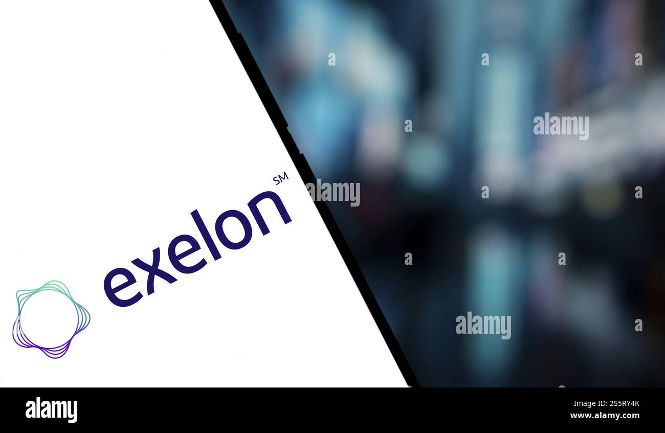 le logo exelon est affiché sur le smartphone. Exelon Corporation est une entreprise de services publics Banque D'Images