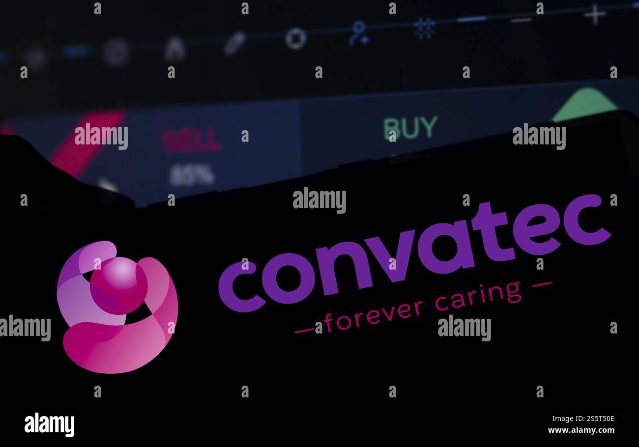 le logo convatec est affiché sur le smartphone. Convatec est une société spécialisée dans les produits et technologies médicaux Banque D'Images