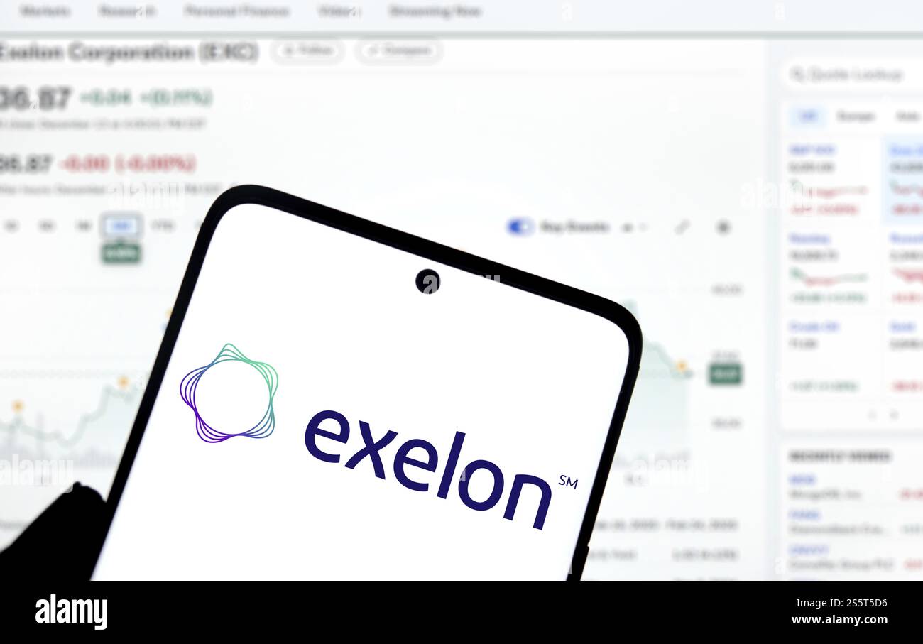 le logo exelon est affiché sur le smartphone. Exelon Corporation est une entreprise de services publics Banque D'Images