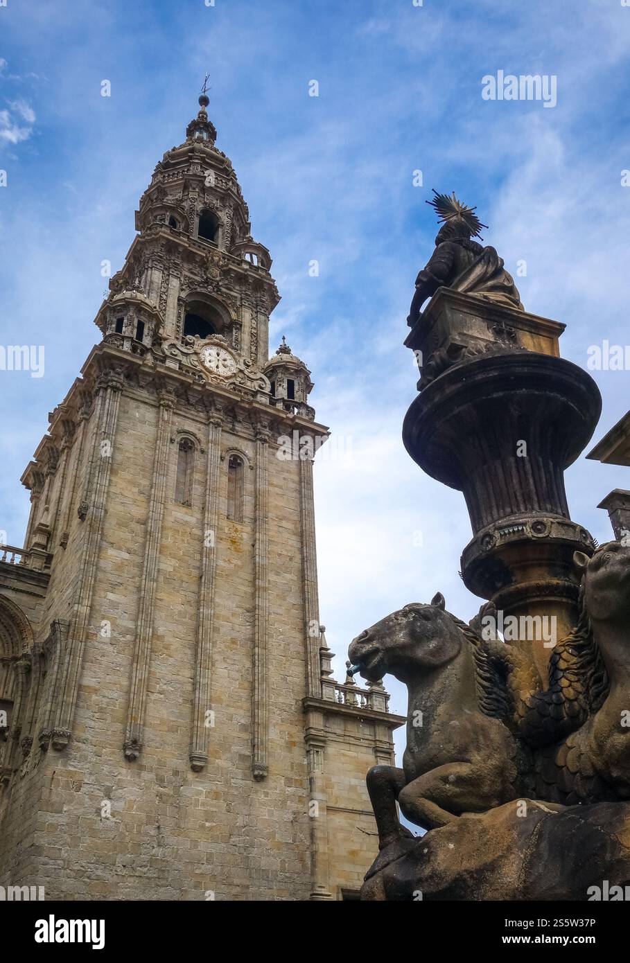 Cathédrale Saint-Jacques-de-Compostelle en Galice, Espagne. Cathédrale Saint-Jacques-de-Compostelle, Galice, Espagne Banque D'Images