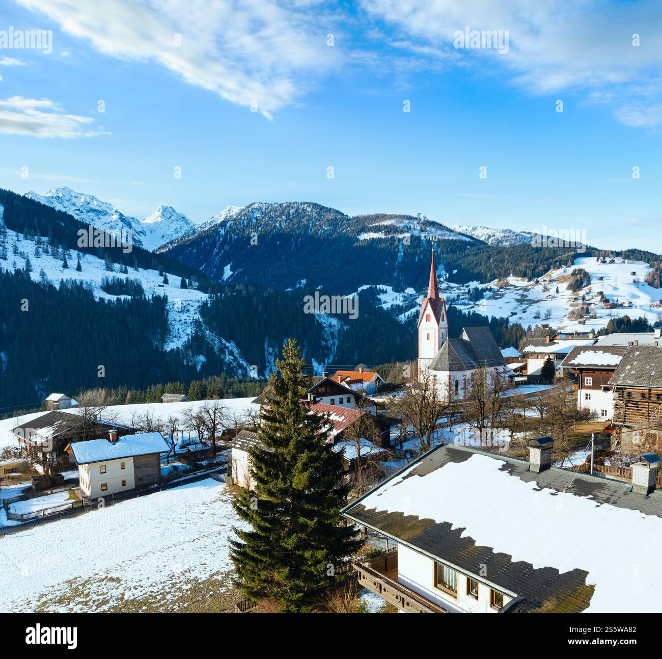 Village de Montagne Liesing dans Carinthia-East Lesachtal sur la frontière du Tyrol, Autriche. Banque D'Images