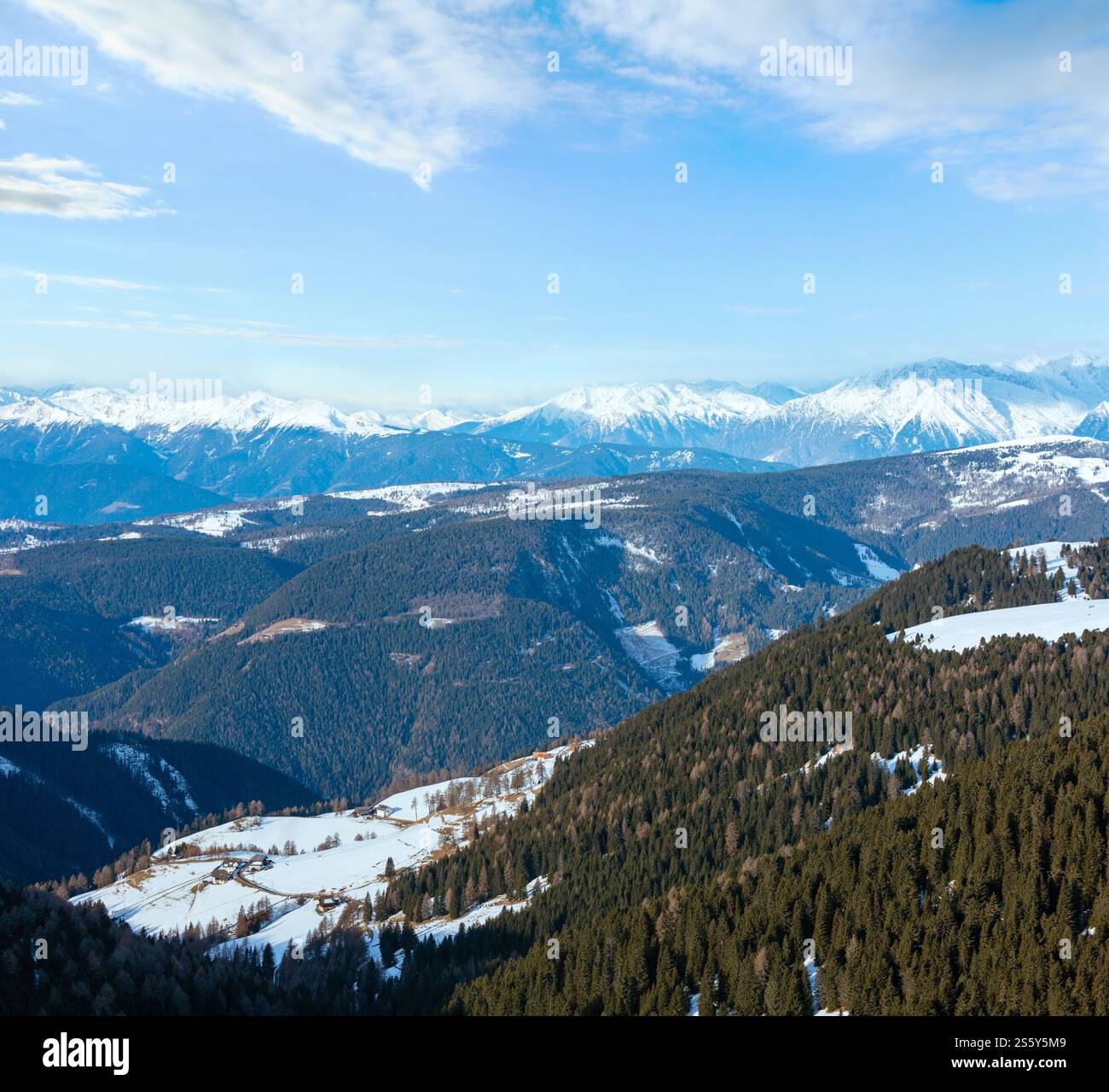 Beau paysage de montagne d'hiver (ou corne Rittner Ritten, Italie) Banque D'Images