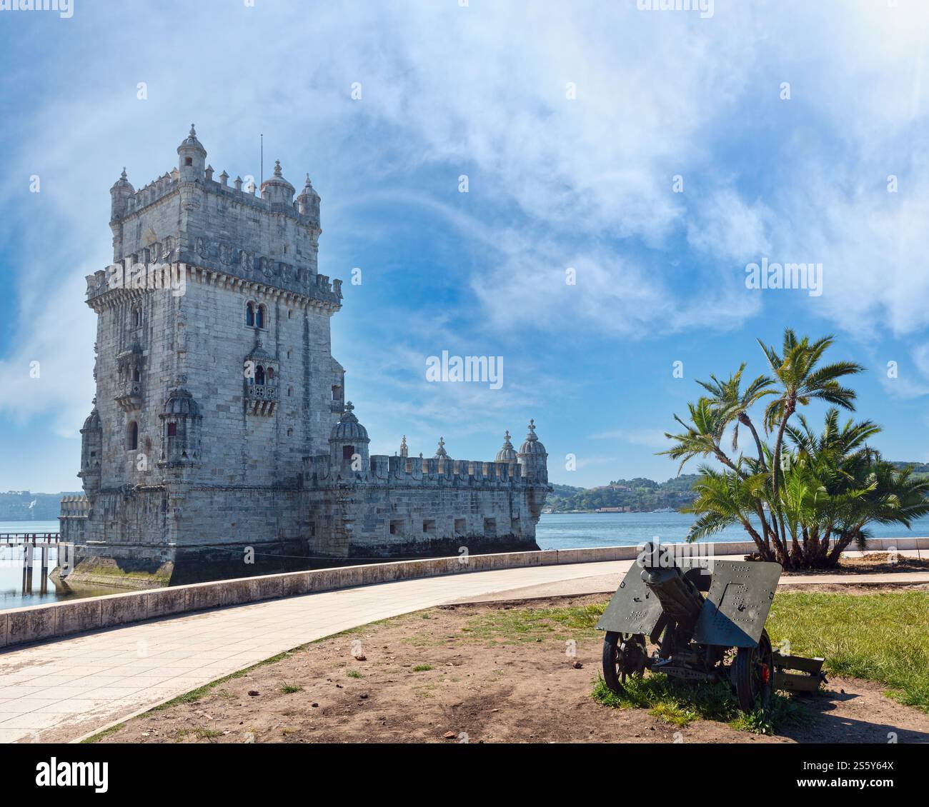 Tour Belem (ou tour de St Vincent) sur la rive du Tage à Lisbonne, Portugal. Construit entre 1515-1521 par Francisco de Arruda. Banque D'Images