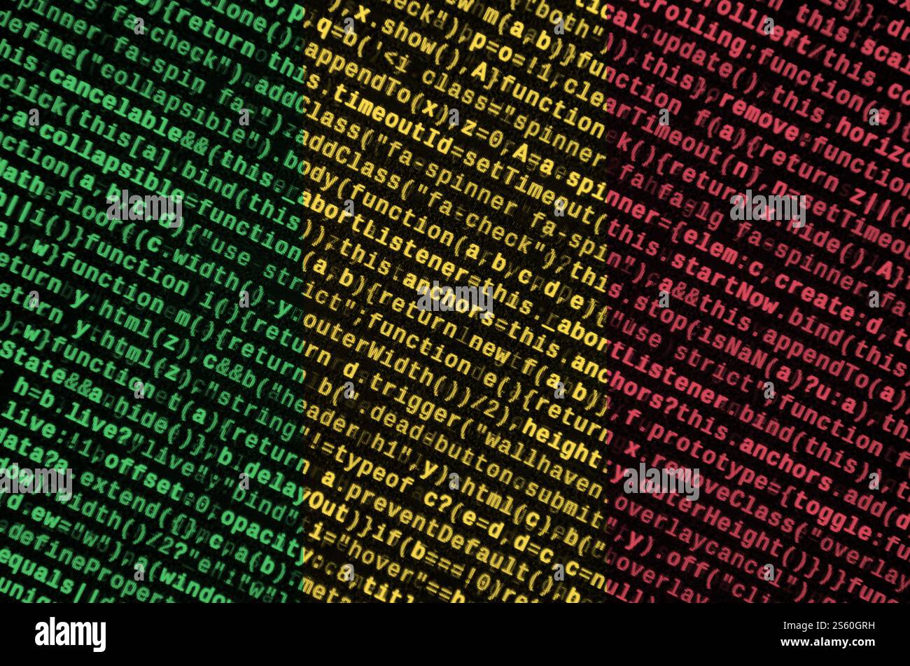 Le drapeau Mali est représenté à l'écran avec le code de programme. Le concept de technologie moderne et de développement de site. Le drapeau du Mali est représenté à l'écran Banque D'Images