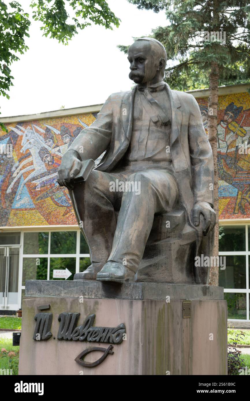 Taras Shevchenko statue monument célèbre écrivain. Ukraine, Truskavets - 10 août 2024 Banque D'Images