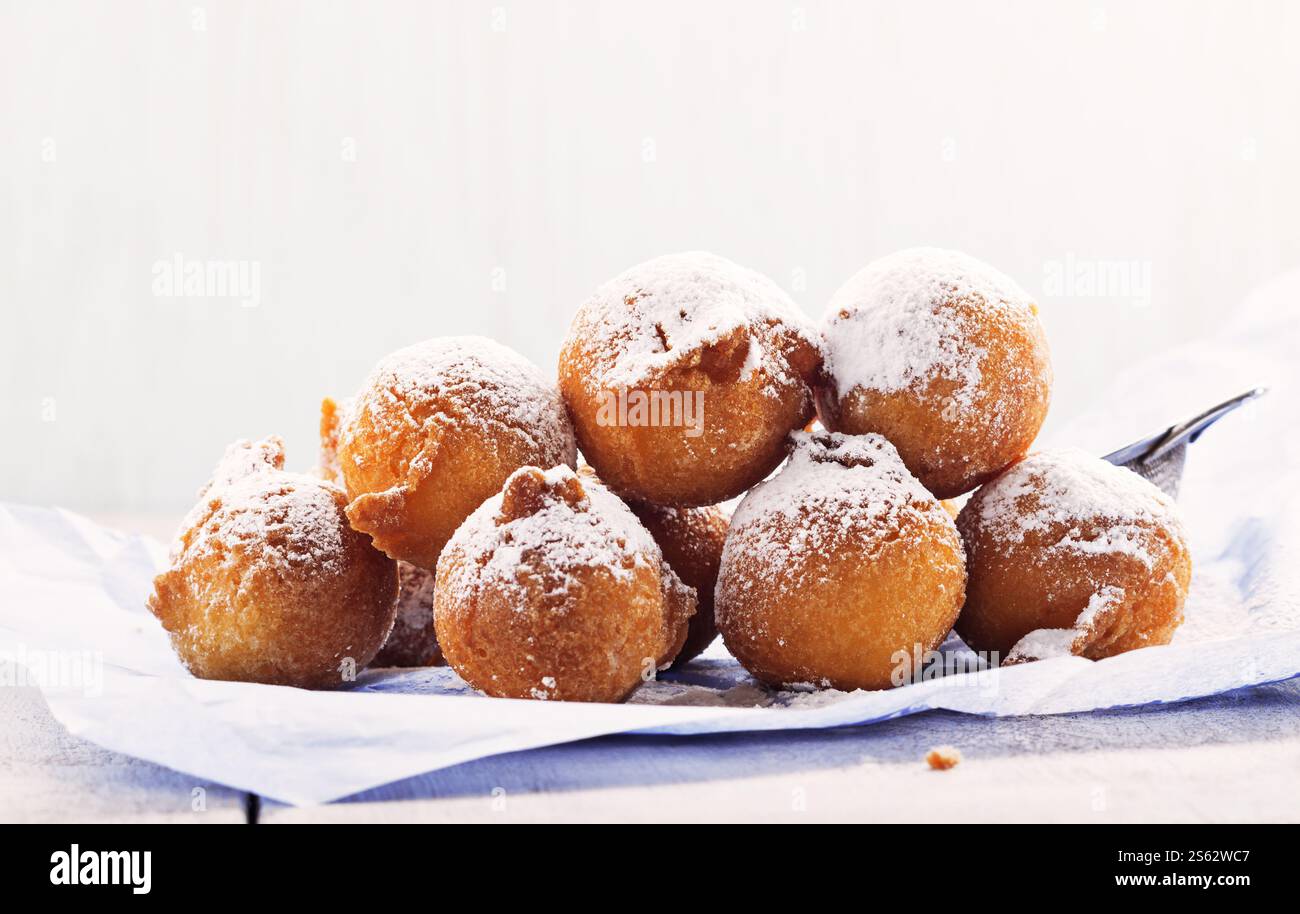 Dessert italien de carnaval frit dans la vue de dessus du carnaval Banque D'Images