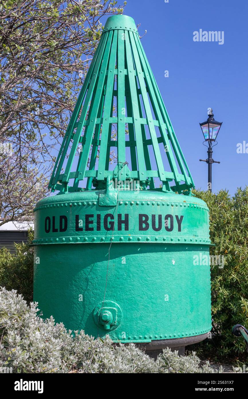 Old Leigh Buoy, Leigh-on-Sea, Essex, Angleterre, Royaume-Uni, un jour de printemps Banque D'Images