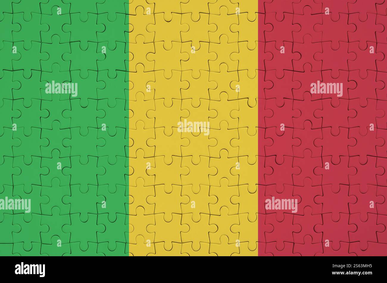 Le drapeau du Mali est représenté sur un puzzle plié Banque D'Images