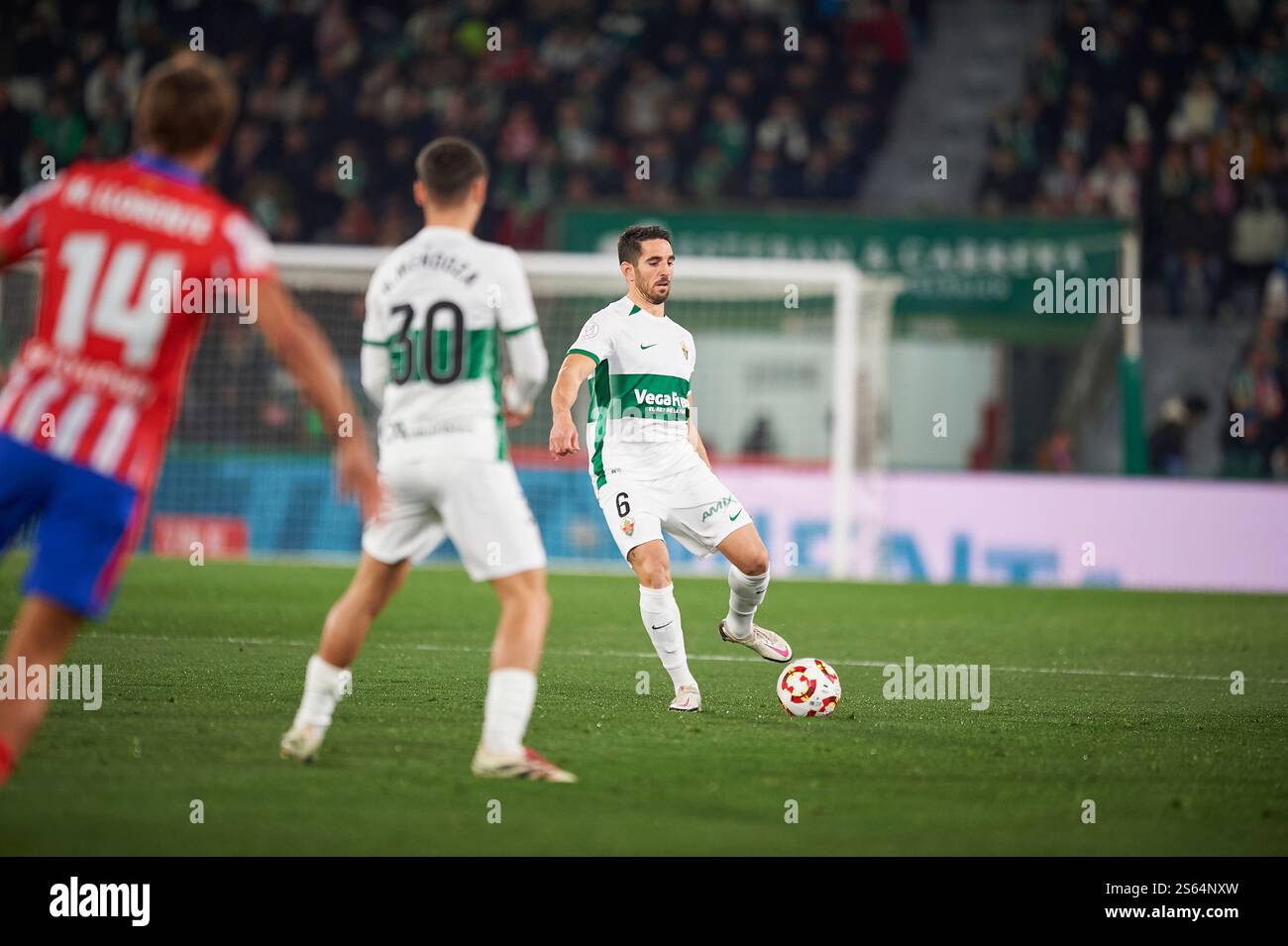 Elche, Espagne , 15 janvier 2025. Pedro Bigas Rigo de Elche CF à la Copa del Rey Round of 16. Crédit : Vicente Vidal Fernandez/Alamy Live News Banque D'Images