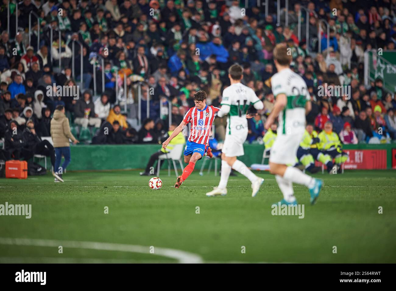 Elche, Espagne , 15 janvier 2025. Conor Gallagher de l'Atlético de Madrid à la Copa del Rey Round of 16. Crédit : Vicente Vidal Fernandez/Alamy Live News Banque D'Images