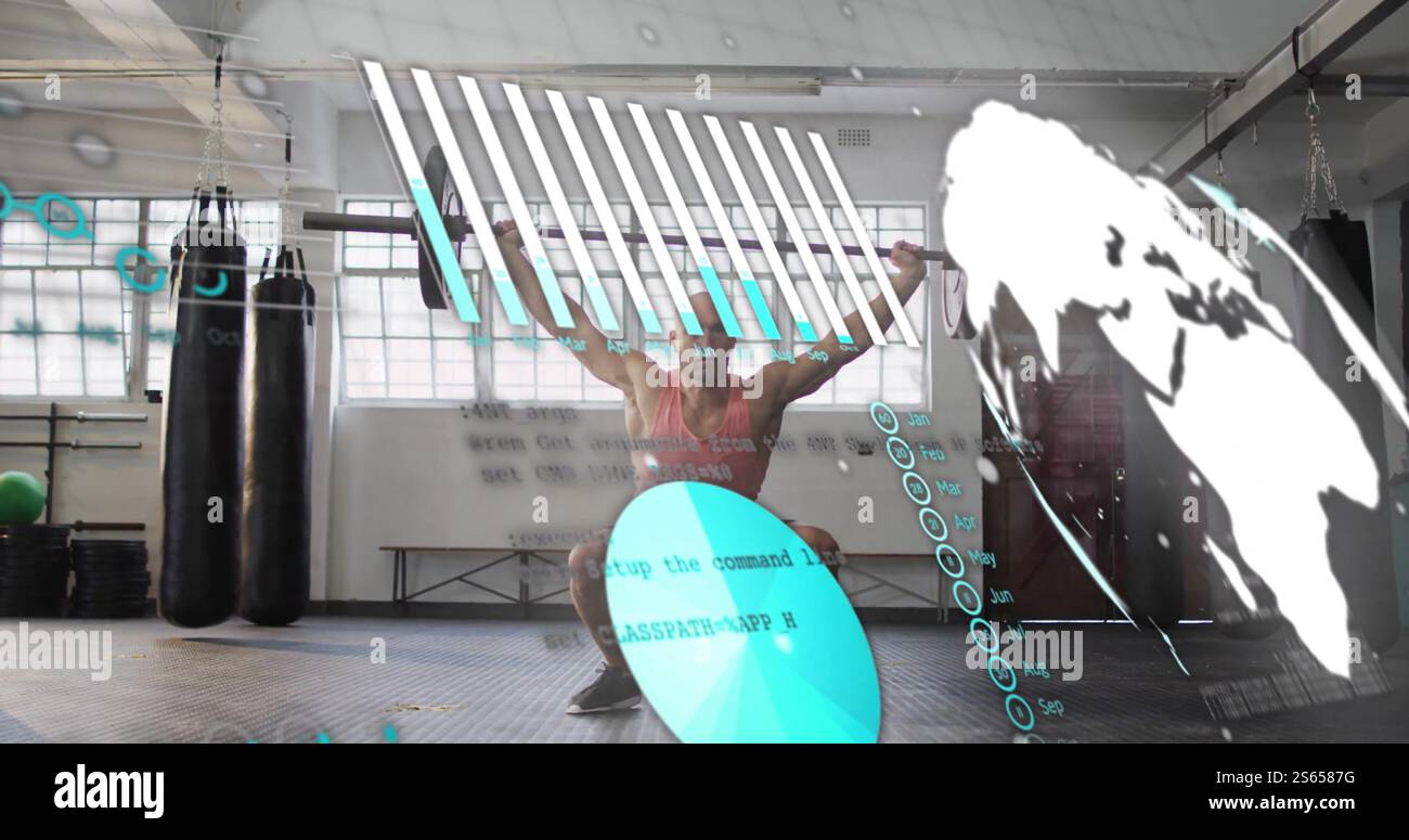 Image des graphiques et du traitement des données sur un homme caucasien soulevant des poids au gymnase Banque D'Images