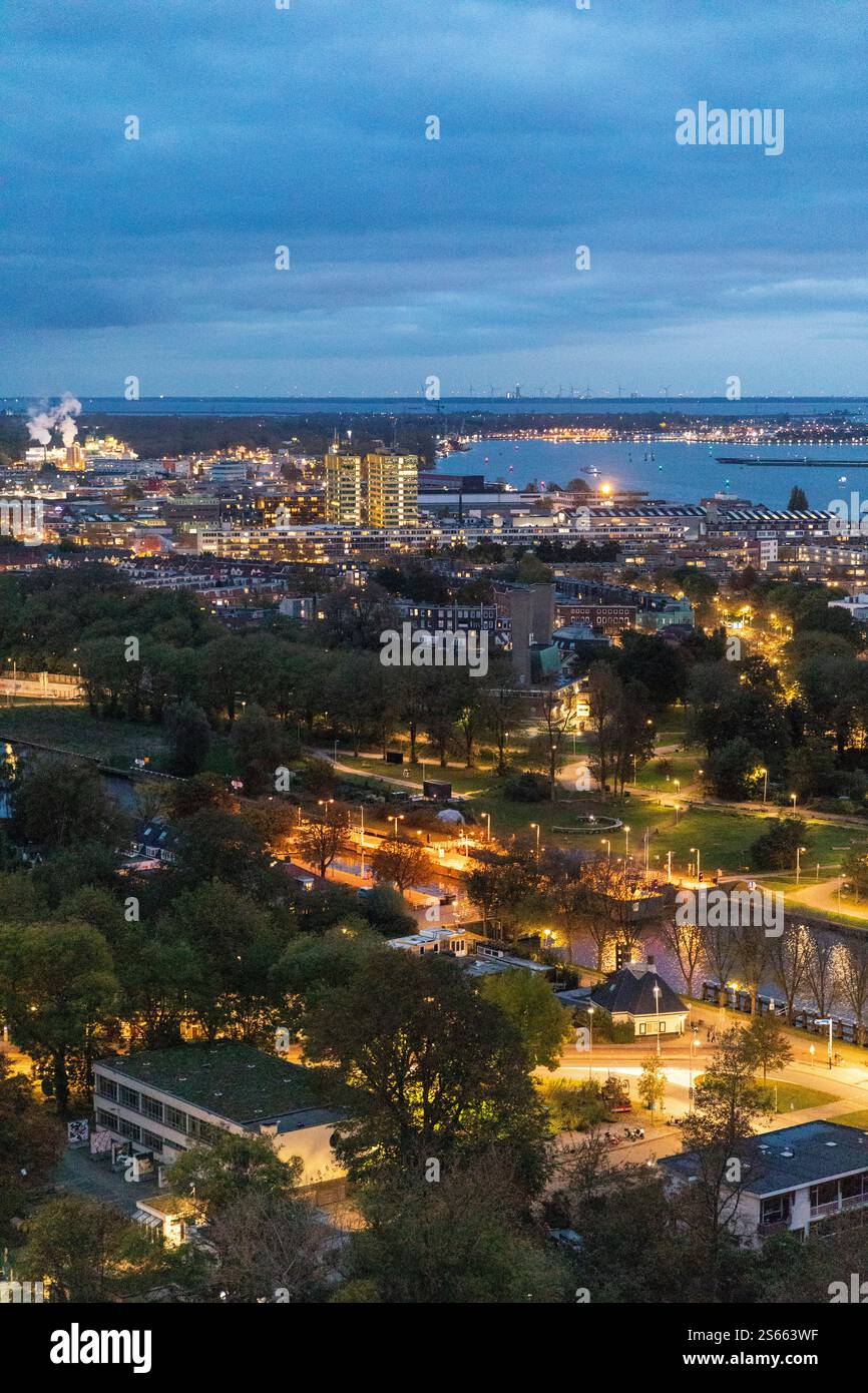 Paysage urbain de nuit à Amsterdam, pays-Bas Banque D'Images