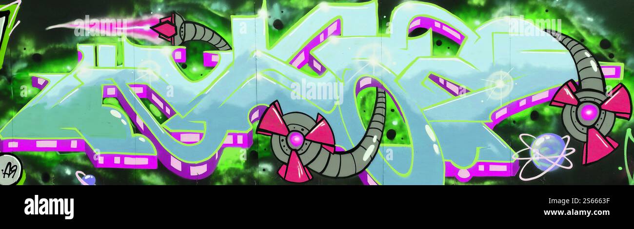Fond coloré de graffiti peinture d'art avec des bandes d'aérosol brillantes sur le mur en métal. Pièce d'art de rue Old School faite avec de la peinture en aérosol Banque D'Images