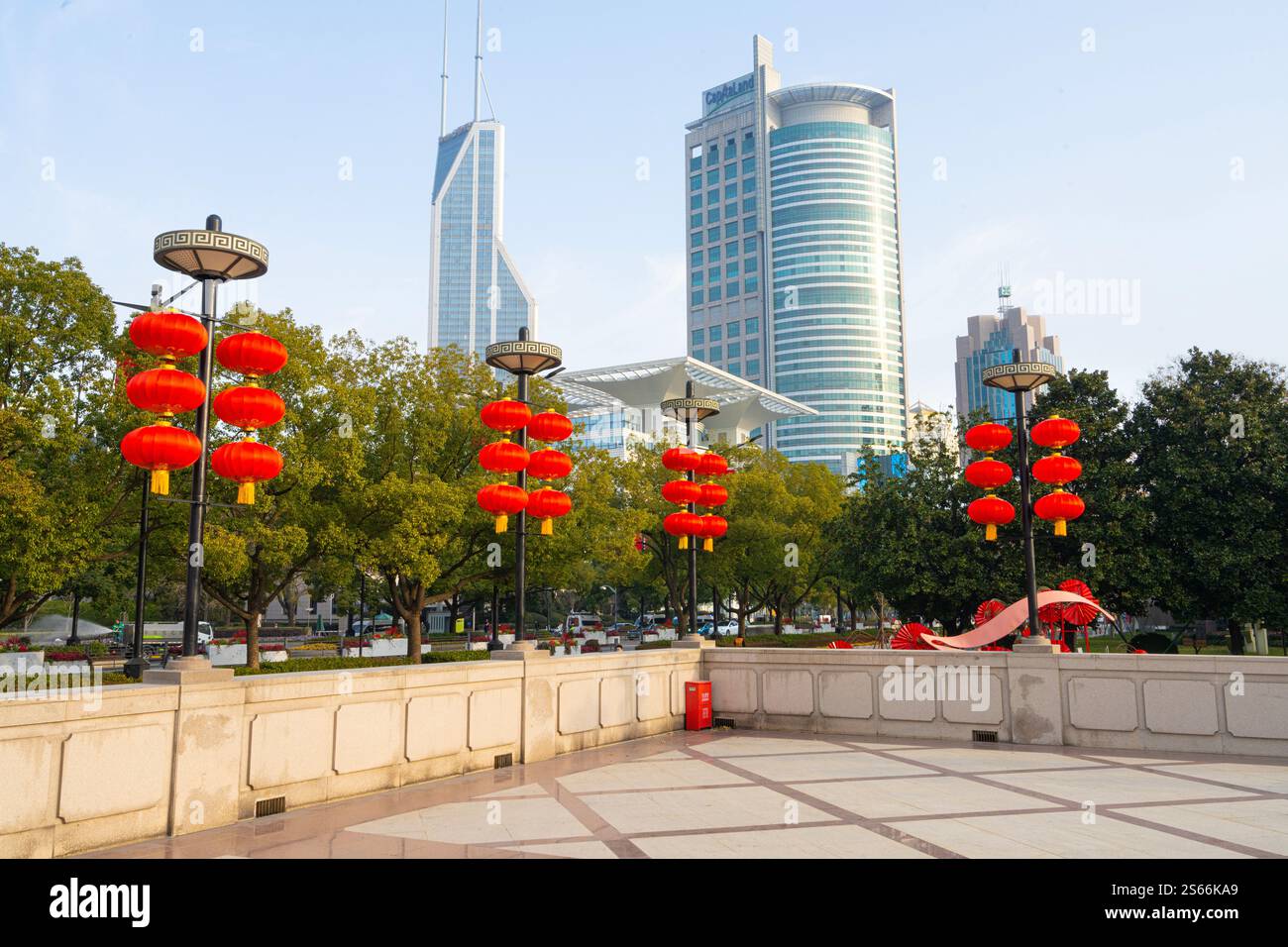 Shanghai, Chine. 7 janvier 2025. Décorations de la Saint-Sylvestre dans le Parc du peuple du centre-ville Banque D'Images