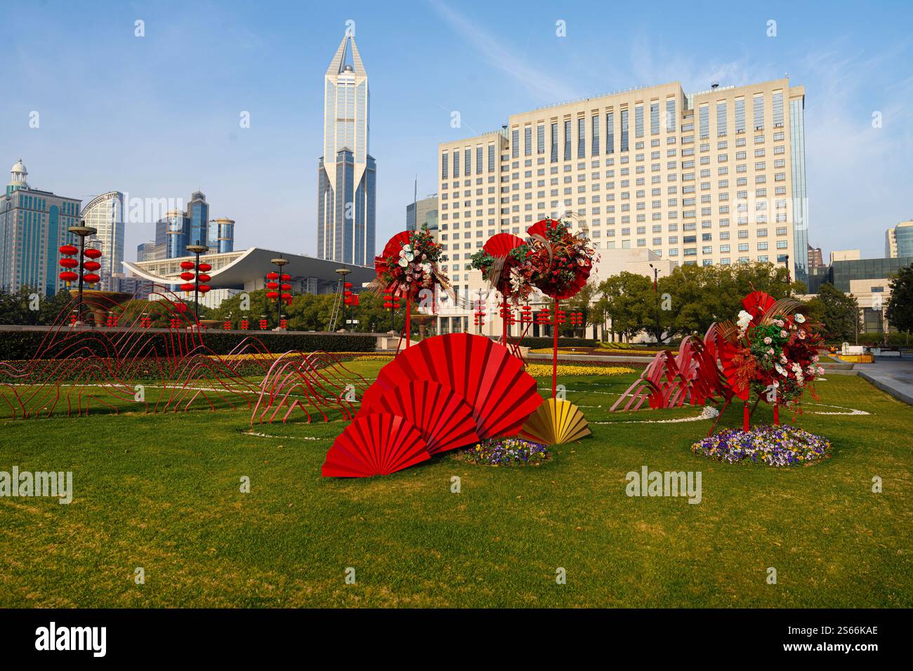 Shanghai, Chine. 7 janvier 2025. Décorations de la Saint-Sylvestre dans le Parc du peuple du centre-ville Banque D'Images