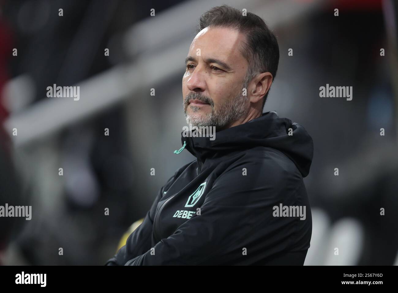 Directeur de Wolverhampton Wanderers Vítor Pereira- Newcastle United v Wolverhampton Wanderers, premier League, St James' Park, Newcastle upon Tyne, Royaume-Uni - 15 janvier 2025 usage éditorial exclusif - des restrictions de DataCo s'appliquent Banque D'Images