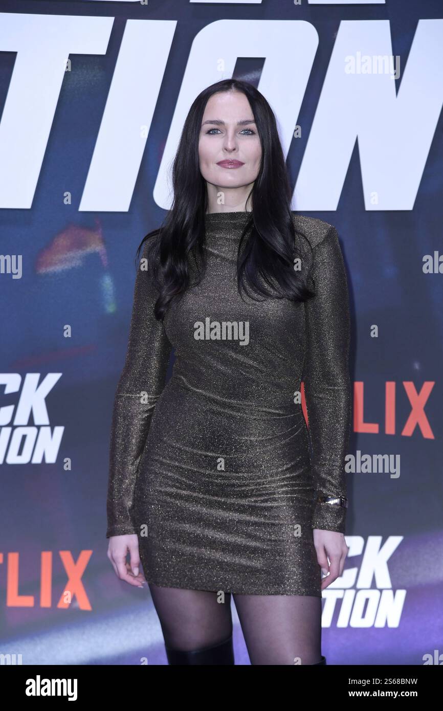 Jana Riva BEI der Premiere BACK IN ACTION projection spéciale à Berlin AM 15.01.2025 *** Jana Riva à la première BACK IN ACTION projection spéciale à Berlin le 15 01 2025 Banque D'Images