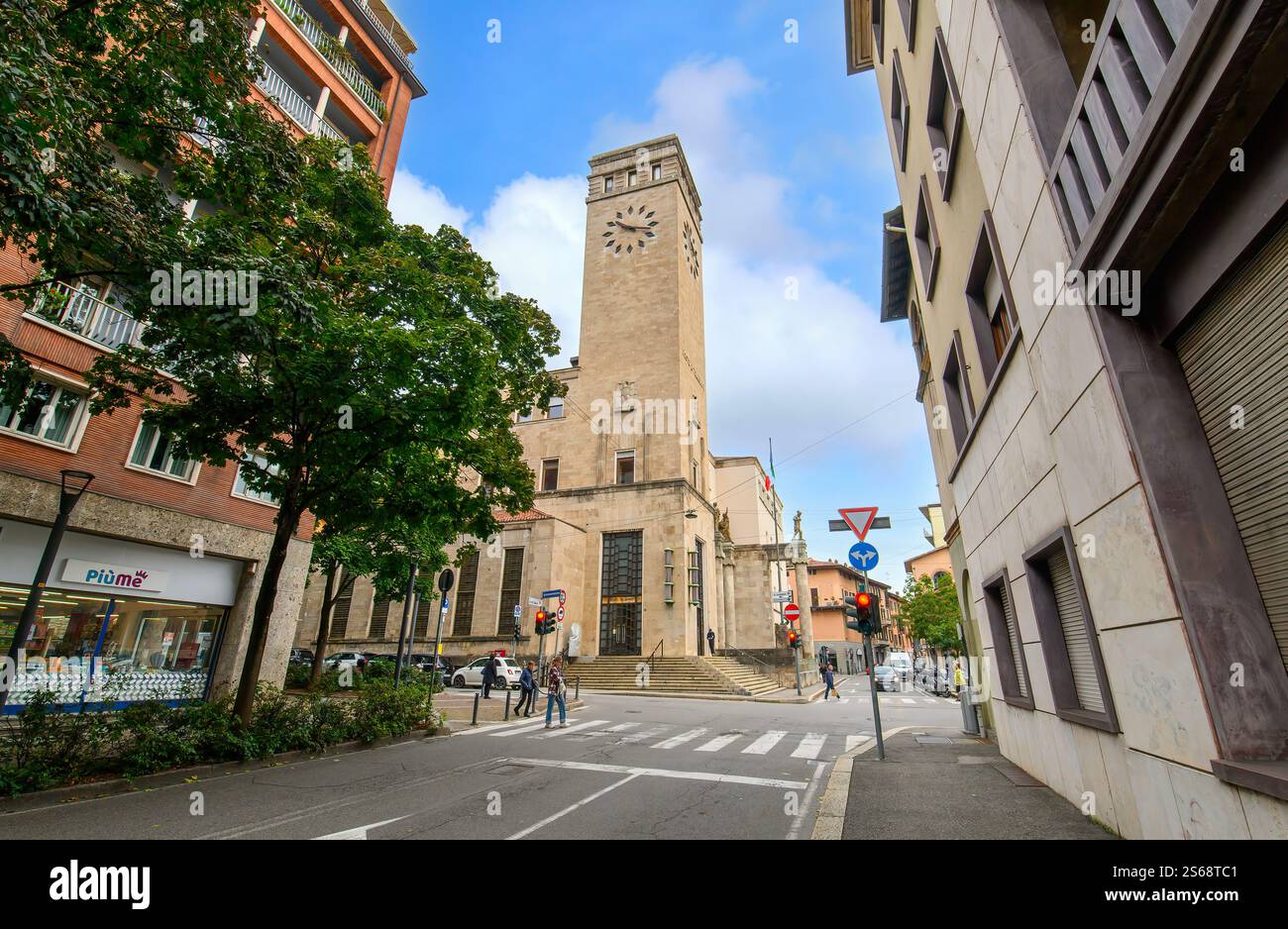 Bergame, Italie. Palais de la poste et du télégraphe (Palazzo delle poste). La poste Banque D'Images