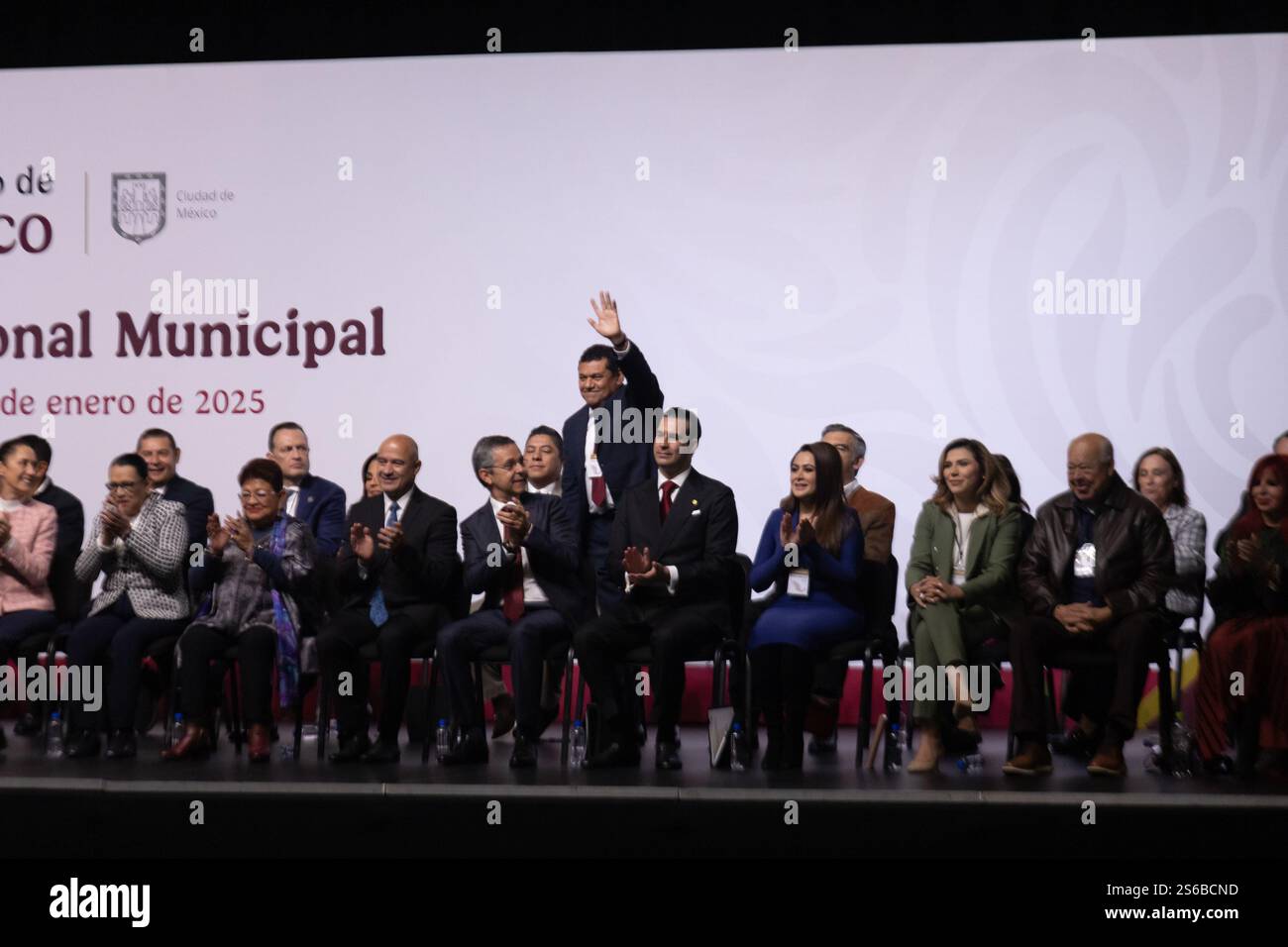 Mexico, Mexique. 16 janvier 2025. La Présidente du Mexique, Claudia Sheinbaum Pardo, a dirigé la réunion municipale nationale, à laquelle ont également participé les gouverneurs et les maires du pays, pour engager un dialogue sur les projets de développement. L'événement s'est tenu au World Trade Center. (Crédit image : © Cristian Leyva/ZUMA Press Wire) USAGE ÉDITORIAL SEULEMENT! Non destiné à UN USAGE commercial ! Banque D'Images Mexico, Mexique. 16 janvier 2025. La Présidente du Mexique, Claudia Sheinbaum Pardo, a dirigé la réunion municipale nationale, à laquelle ont également participé les gouverneurs et les maires du pays, pour engager un dialogue sur les projets de développement. L'événement s'est tenu au World Trade Center. (Crédit image : © Cristian Leyva/ZUMA Press Wire) USAGE ÉDITORIAL SEULEMENT! Non destiné à UN USAGE commercial ! Banque D'Images