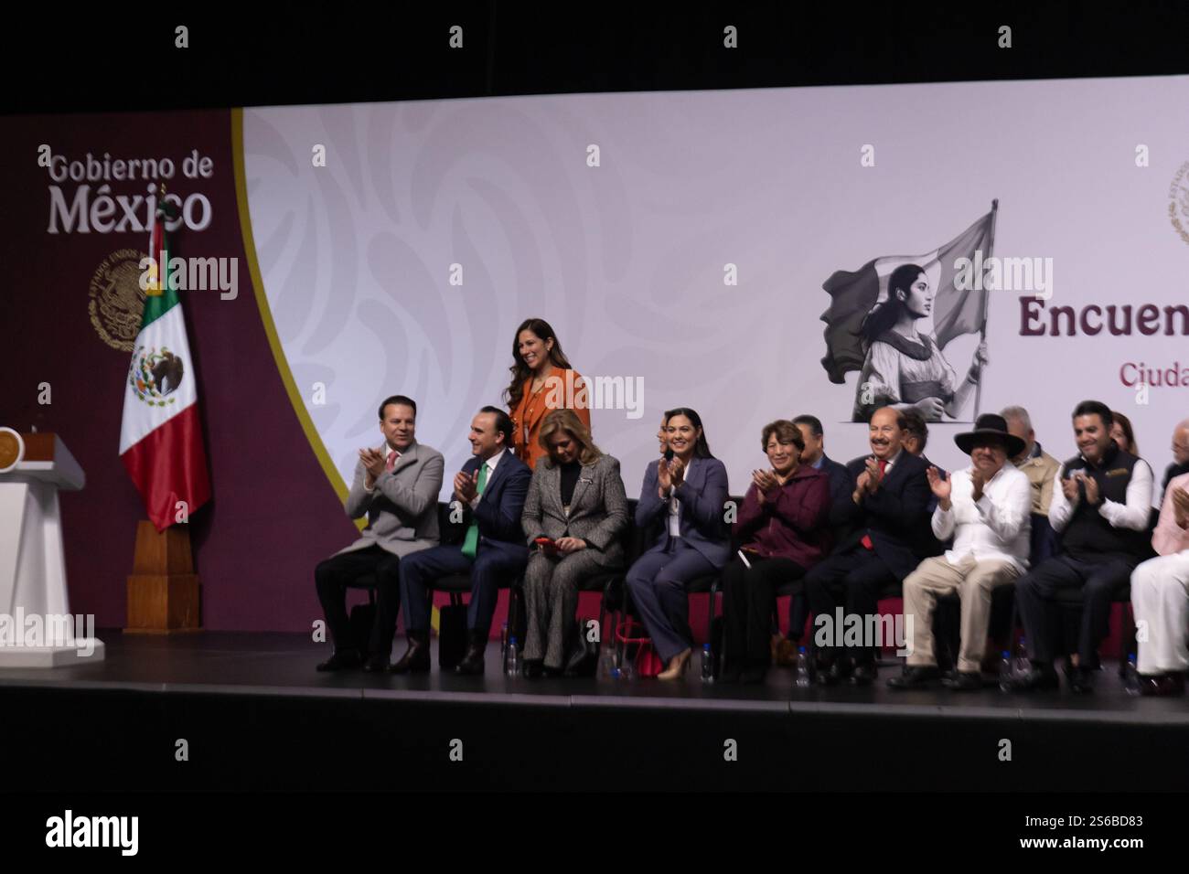 Mexico, Mexique. 16 janvier 2025. La Présidente du Mexique, Claudia Sheinbaum Pardo, a dirigé la réunion municipale nationale, à laquelle ont également participé les gouverneurs et les maires du pays, pour engager un dialogue sur les projets de développement. L'événement s'est tenu au World Trade Center. (Crédit image : © Cristian Leyva/ZUMA Press Wire) USAGE ÉDITORIAL SEULEMENT! Non destiné à UN USAGE commercial ! Banque D'Images Mexico, Mexique. 16 janvier 2025. La Présidente du Mexique, Claudia Sheinbaum Pardo, a dirigé la réunion municipale nationale, à laquelle ont également participé les gouverneurs et les maires du pays, pour engager un dialogue sur les projets de développement. L'événement s'est tenu au World Trade Center. (Crédit image : © Cristian Leyva/ZUMA Press Wire) USAGE ÉDITORIAL SEULEMENT! Non destiné à UN USAGE commercial ! Banque D'Images