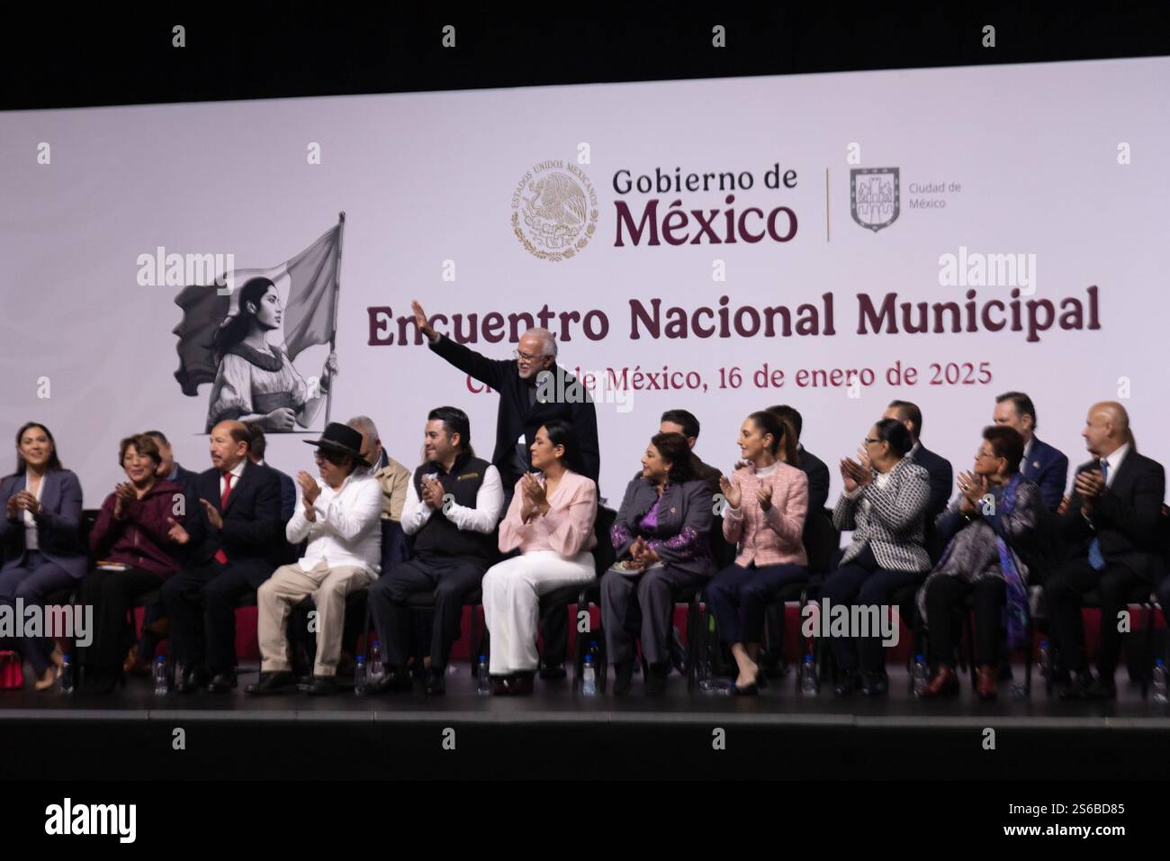 Mexico, Mexique. 16 janvier 2025. La Présidente du Mexique, Claudia Sheinbaum Pardo, a dirigé la réunion municipale nationale, à laquelle ont également participé les gouverneurs et les maires du pays, pour engager un dialogue sur les projets de développement. L'événement s'est tenu au World Trade Center. (Crédit image : © Cristian Leyva/ZUMA Press Wire) USAGE ÉDITORIAL SEULEMENT! Non destiné à UN USAGE commercial ! Banque D'Images Mexico, Mexique. 16 janvier 2025. La Présidente du Mexique, Claudia Sheinbaum Pardo, a dirigé la réunion municipale nationale, à laquelle ont également participé les gouverneurs et les maires du pays, pour engager un dialogue sur les projets de développement. L'événement s'est tenu au World Trade Center. (Crédit image : © Cristian Leyva/ZUMA Press Wire) USAGE ÉDITORIAL SEULEMENT! Non destiné à UN USAGE commercial ! Banque D'Images