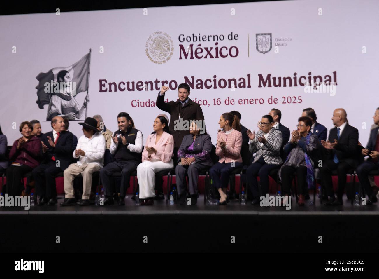 Mexico, Mexique. 16 janvier 2025. La Présidente du Mexique, Claudia Sheinbaum Pardo, a dirigé la réunion municipale nationale, à laquelle ont également participé les gouverneurs et les maires du pays, pour engager un dialogue sur les projets de développement. L'événement s'est tenu au World Trade Center. (Crédit image : © Cristian Leyva/ZUMA Press Wire) USAGE ÉDITORIAL SEULEMENT! Non destiné à UN USAGE commercial ! Banque D'Images Mexico, Mexique. 16 janvier 2025. La Présidente du Mexique, Claudia Sheinbaum Pardo, a dirigé la réunion municipale nationale, à laquelle ont également participé les gouverneurs et les maires du pays, pour engager un dialogue sur les projets de développement. L'événement s'est tenu au World Trade Center. (Crédit image : © Cristian Leyva/ZUMA Press Wire) USAGE ÉDITORIAL SEULEMENT! Non destiné à UN USAGE commercial ! Banque D'Images