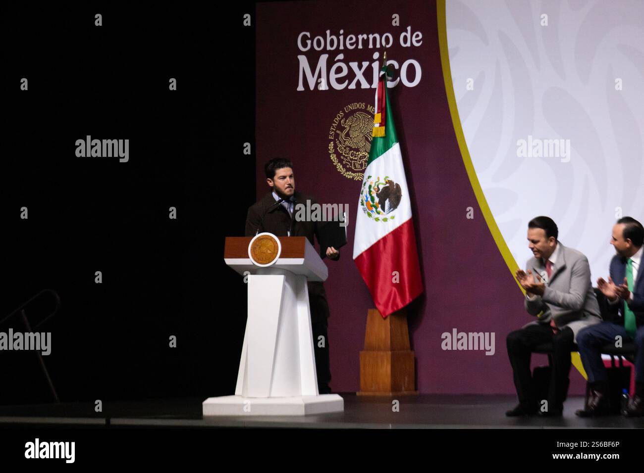 Mexico, Mexique. 16 janvier 2025. La Présidente du Mexique, Claudia Sheinbaum Pardo, a dirigé la réunion municipale nationale, à laquelle ont également participé les gouverneurs et les maires du pays, pour engager un dialogue sur les projets de développement. L'événement s'est tenu au World Trade Center. (Crédit image : © Cristian Leyva/ZUMA Press Wire) USAGE ÉDITORIAL SEULEMENT! Non destiné à UN USAGE commercial ! Banque D'Images Mexico, Mexique. 16 janvier 2025. La Présidente du Mexique, Claudia Sheinbaum Pardo, a dirigé la réunion municipale nationale, à laquelle ont également participé les gouverneurs et les maires du pays, pour engager un dialogue sur les projets de développement. L'événement s'est tenu au World Trade Center. (Crédit image : © Cristian Leyva/ZUMA Press Wire) USAGE ÉDITORIAL SEULEMENT! Non destiné à UN USAGE commercial ! Banque D'Images
