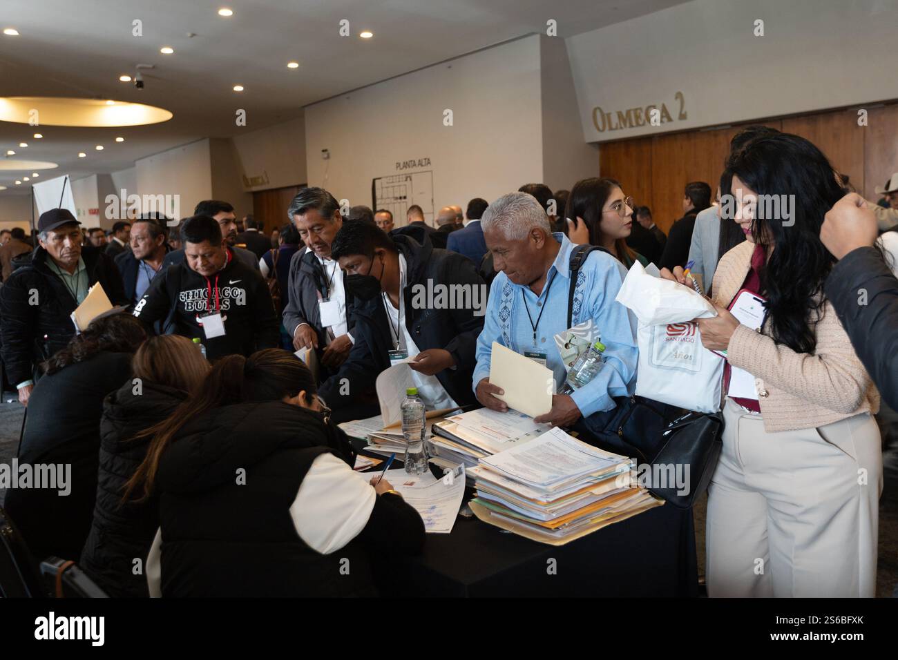 Mexico, Mexique. 16 janvier 2025. La Présidente du Mexique, Claudia Sheinbaum Pardo, a dirigé la réunion municipale nationale, à laquelle ont également participé les gouverneurs et les maires du pays, pour engager un dialogue sur les projets de développement. L'événement s'est tenu au World Trade Center. (Crédit image : © Cristian Leyva/ZUMA Press Wire) USAGE ÉDITORIAL SEULEMENT! Non destiné à UN USAGE commercial ! Banque D'Images Mexico, Mexique. 16 janvier 2025. La Présidente du Mexique, Claudia Sheinbaum Pardo, a dirigé la réunion municipale nationale, à laquelle ont également participé les gouverneurs et les maires du pays, pour engager un dialogue sur les projets de développement. L'événement s'est tenu au World Trade Center. (Crédit image : © Cristian Leyva/ZUMA Press Wire) USAGE ÉDITORIAL SEULEMENT! Non destiné à UN USAGE commercial ! Banque D'Images