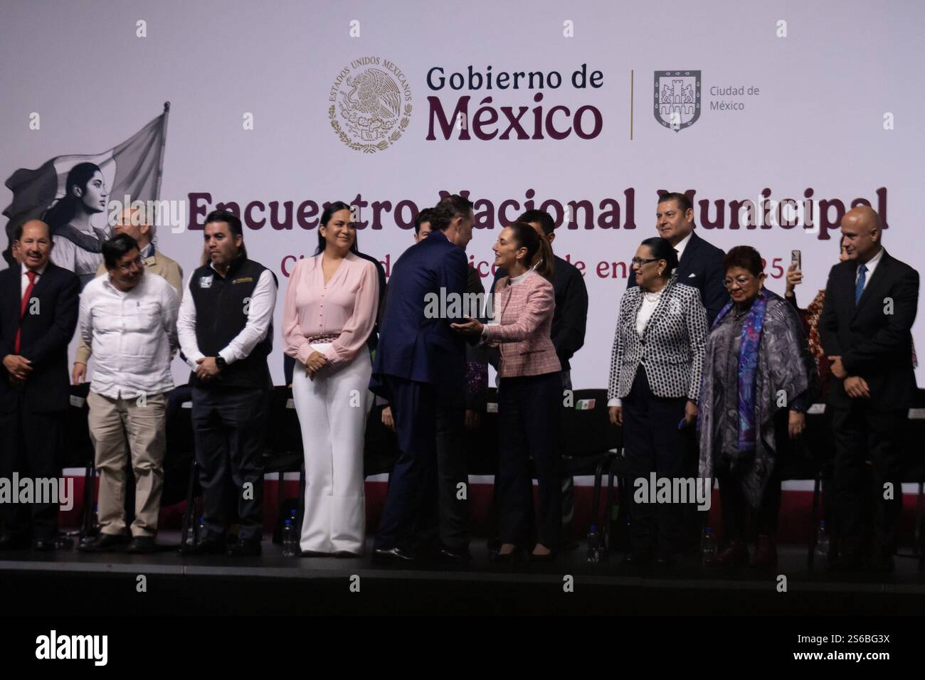 Mexico, Mexique. 16 janvier 2025. La Présidente du Mexique, Claudia Sheinbaum Pardo, a dirigé la réunion municipale nationale, à laquelle ont également participé les gouverneurs et les maires du pays, pour engager un dialogue sur les projets de développement. L'événement s'est tenu au World Trade Center. (Crédit image : © Cristian Leyva/ZUMA Press Wire) USAGE ÉDITORIAL SEULEMENT! Non destiné à UN USAGE commercial ! Banque D'Images Mexico, Mexique. 16 janvier 2025. La Présidente du Mexique, Claudia Sheinbaum Pardo, a dirigé la réunion municipale nationale, à laquelle ont également participé les gouverneurs et les maires du pays, pour engager un dialogue sur les projets de développement. L'événement s'est tenu au World Trade Center. (Crédit image : © Cristian Leyva/ZUMA Press Wire) USAGE ÉDITORIAL SEULEMENT! Non destiné à UN USAGE commercial ! Banque D'Images