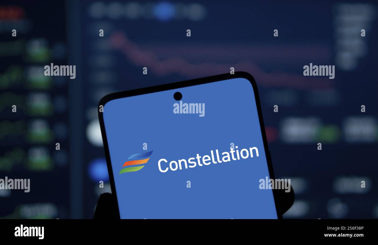 le logo constellation est affiché sur le smartphone. Constellation Energy Corporation est une société énergétique américaine Banque D'Images