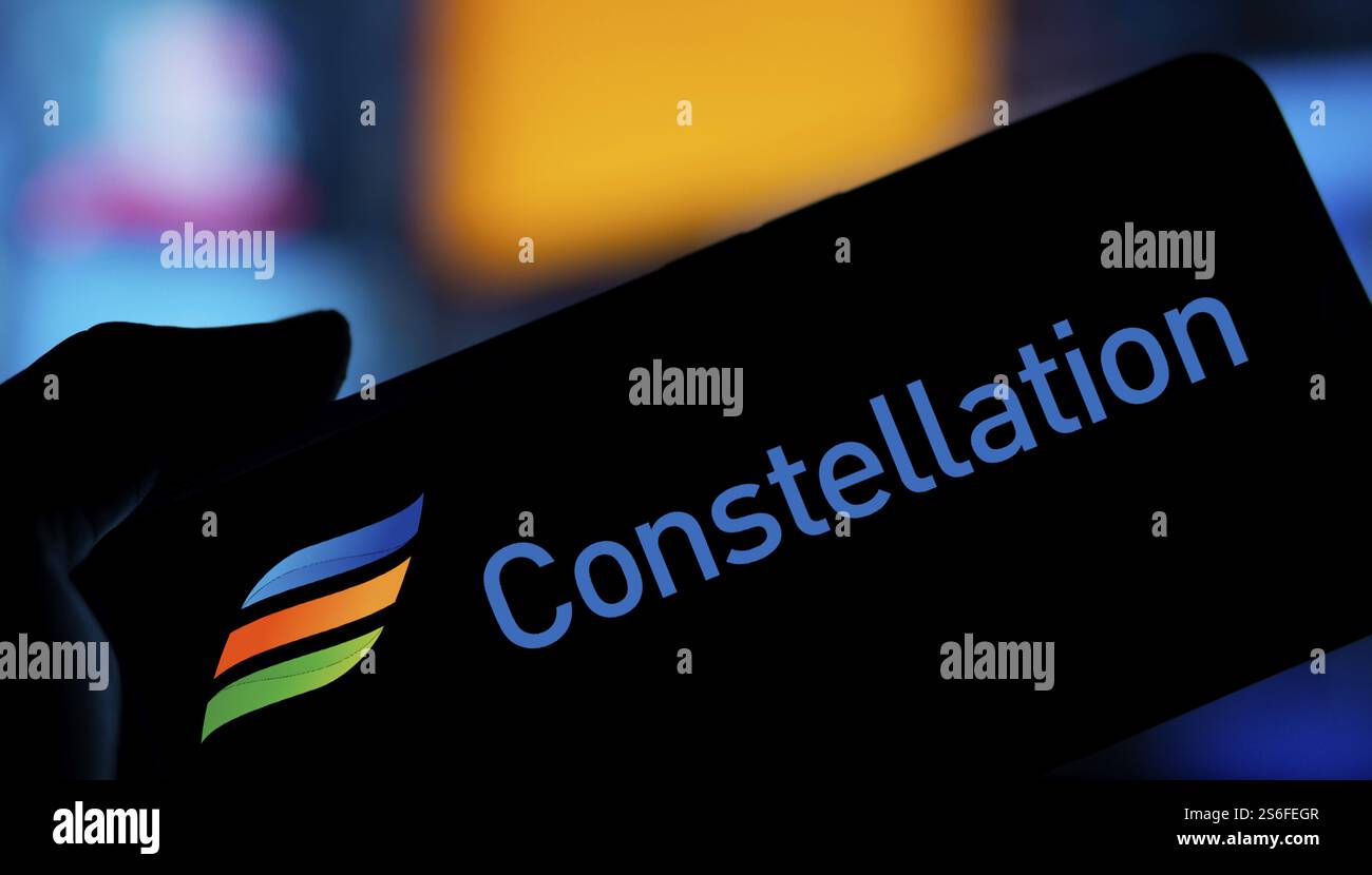 le logo constellation est affiché sur le smartphone. Constellation Energy Corporation est une société énergétique américaine Banque D'Images