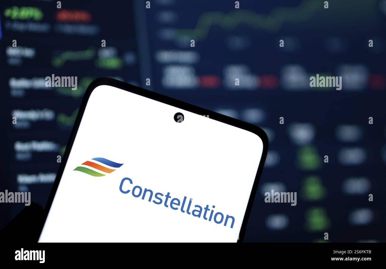 le logo constellation est affiché sur le smartphone. Constellation Energy Corporation est une société énergétique américaine Banque D'Images