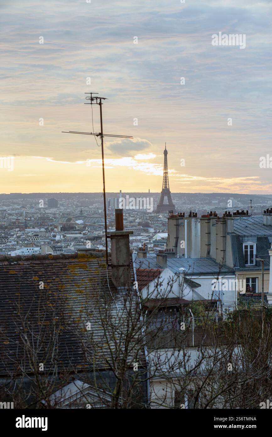 France, Paris, 75, 18ème arrondissement, quartier Montmartre, vue sur les toits de Paris. Banque D'Images