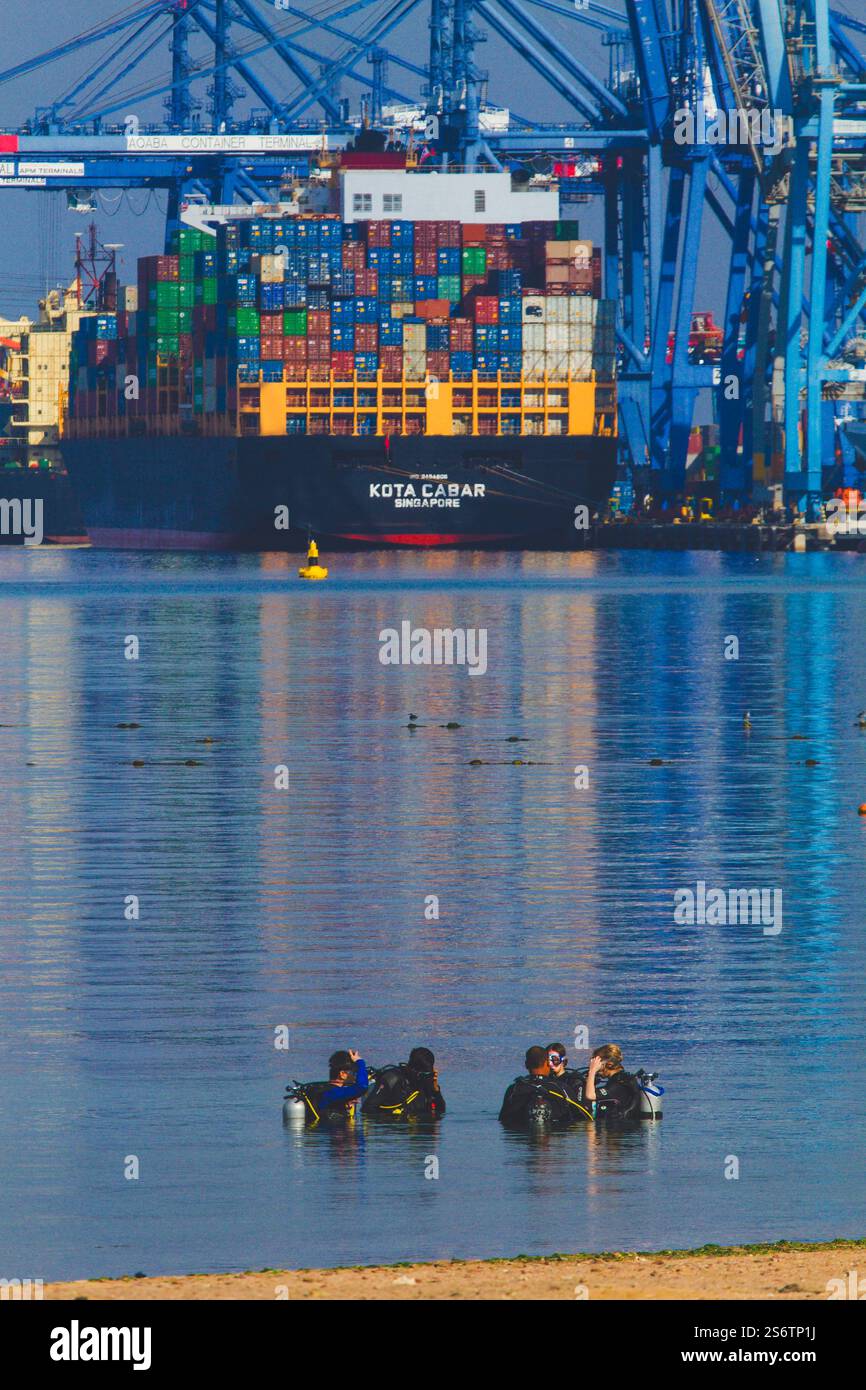 Moyen-Orient, Jordanie, Aqaba. ACT, Aqaba container TerminalMiddle East, Jordanie, Aqaba. Golfe d'Aqaba. ACT, terminal à conteneurs d'Aqaba. Banque D'Images