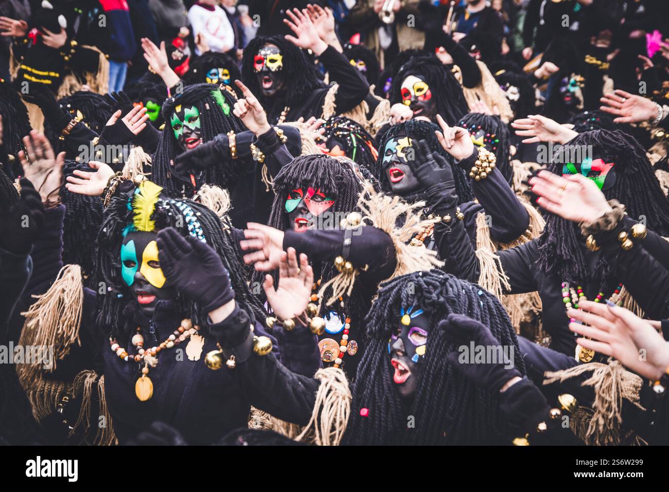 Belgique, Wallonie, province de Hainaut, Beloeil. Carnaval de Basecles. Le Basoulous. Groupe de carnaval. Déguisement qui déclenche la controverse du « face noire » Banque D'Images