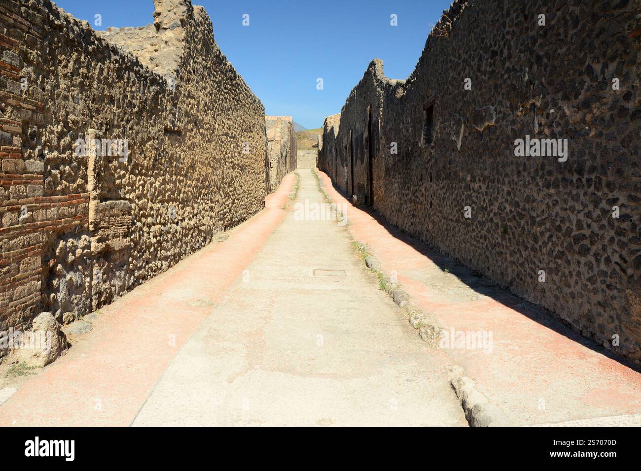 Routes et rues romaines dans le site historique du patrimoine mondial de Pompéi, Italie Banque D'Images