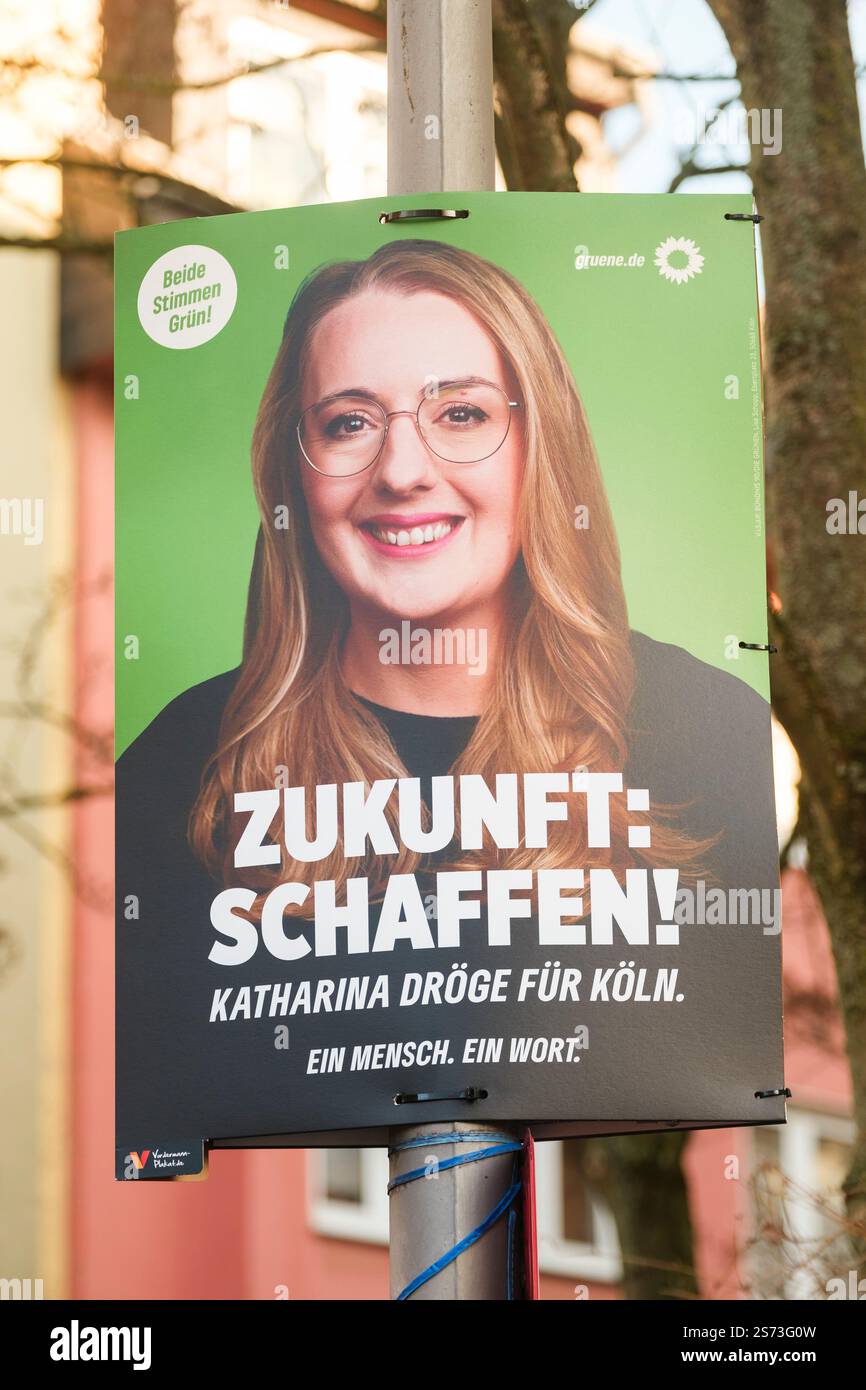 Affiche électorale de Buendnis 90 Die Gruenen avec le portrait de Katharina Droege dans le quartier Nippes de Cologne Banque D'Images