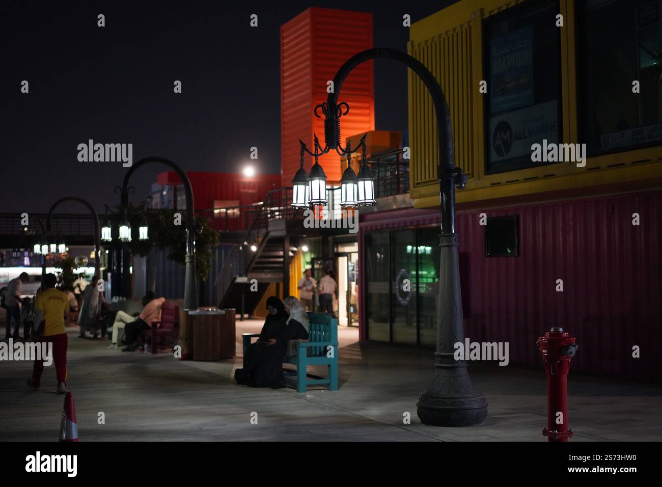 Old Doha Port, à Doha, Qatar, anciennement connu sous le nom de Doha Port, le district revitalisé de Mina est devenu une destination touristique attrayante. Banque D'Images