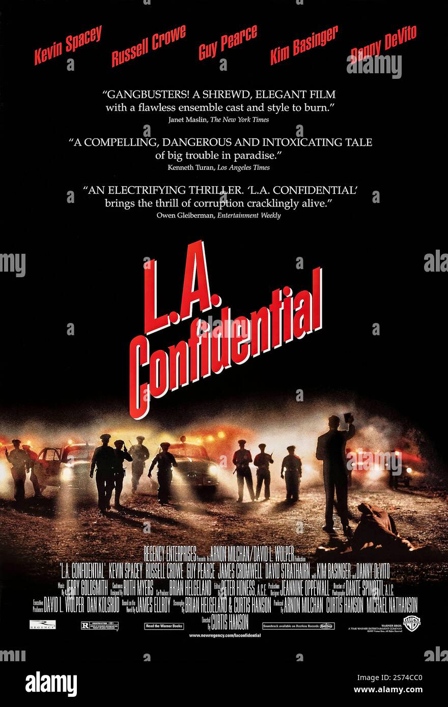 L.A. Confidential (1997) réalisé par Curtis Hanson et mettant en vedette Kevin Spacey, Russell Crowe et Guy Pearce. Un thriller policier néo-noir sur la corruption policière et le scandale hollywoodien dans les années 1950 à Los Angeles. Photographie d'une affiche américaine originale de 1997 À USAGE ÉDITORIAL EXCLUSIF. Crédit : BFA / Warner Bros Banque D'Images