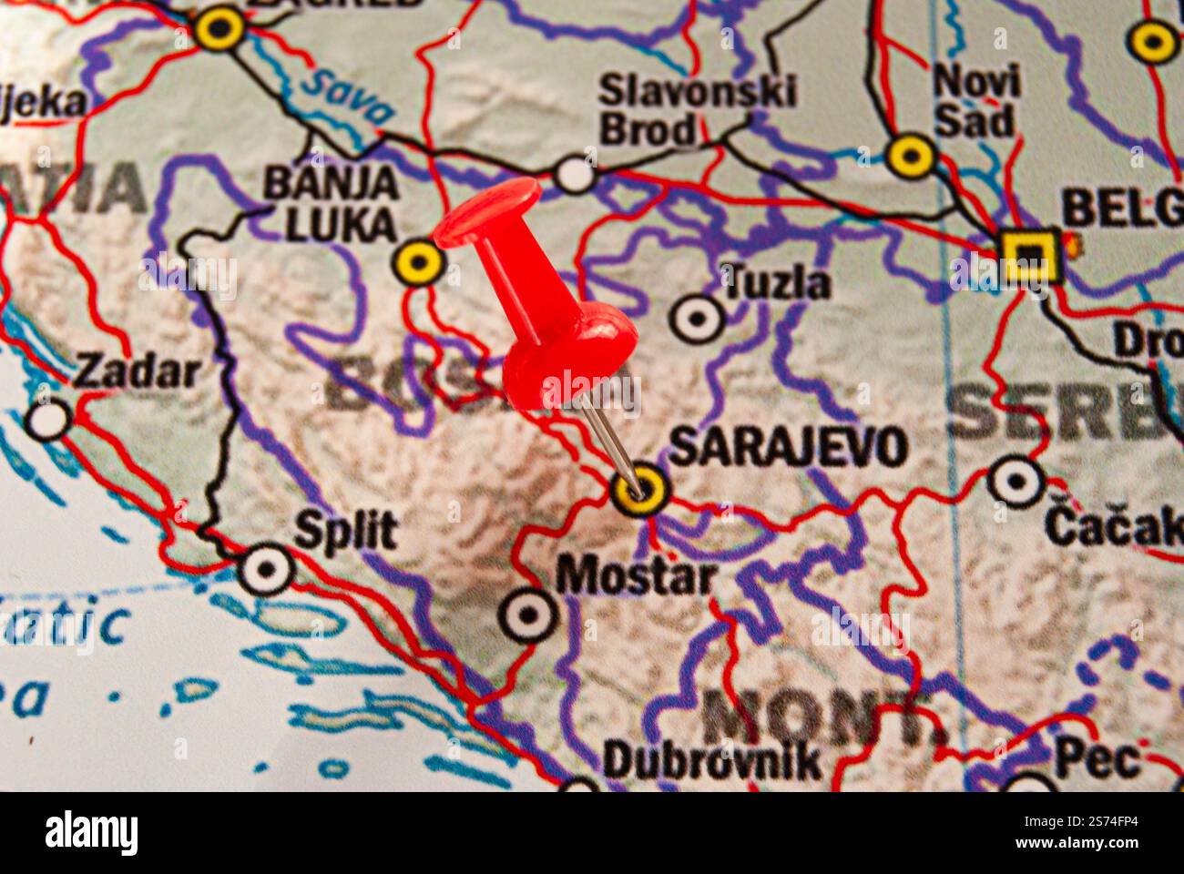 Sarajevo ville pointé pour un emplacement facile sur la carte. Banque D'Images
