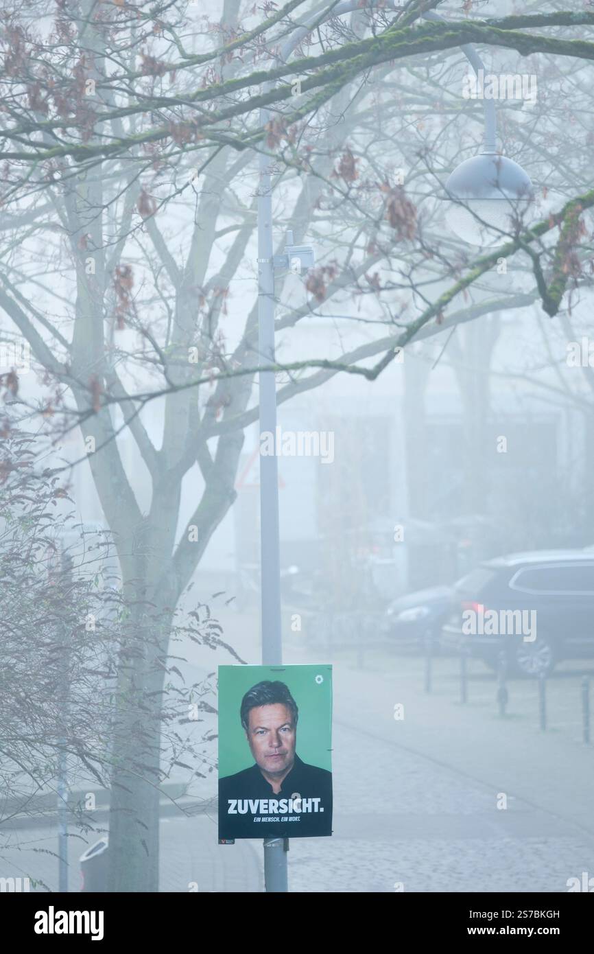 Affiche électorale de Buendnis 90 Die Gruenen avec le portrait de Robert Habeck Banque D'Images