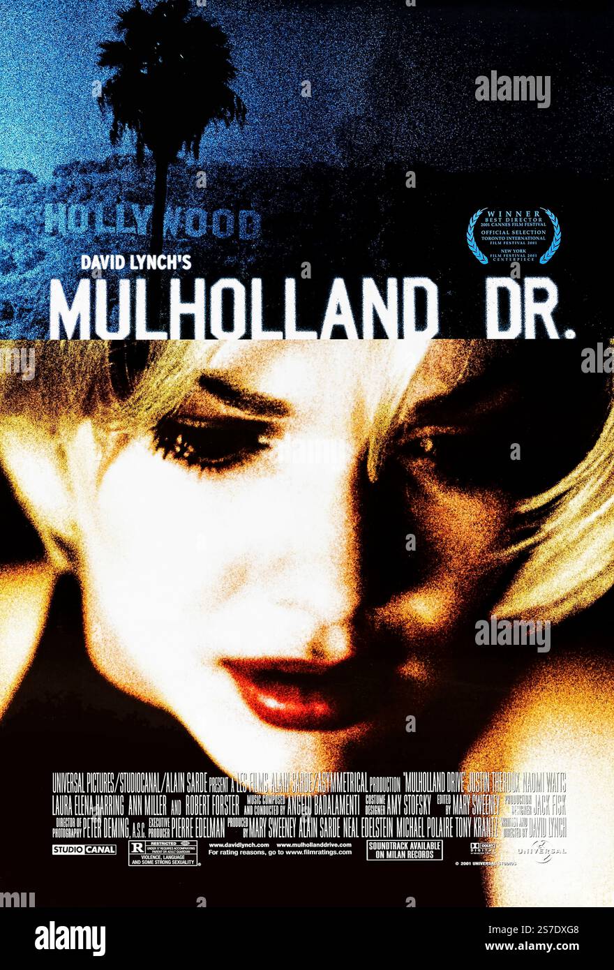 Mulholland Drive (2001) réalisé par David Lynch et mettant en vedette Naomi Watts, Laura Harring et Justin Theroux. Un thriller psychologique surréaliste sur une aspirante actrice qui arrive à Los Angeles et se retrouve empêtrée dans un mystérieux complot impliquant une belle femme amnésique. Photographie d'une affiche américaine originale de 2001 À USAGE ÉDITORIAL EXCLUSIF. Crédit : BFA / Universal Pictures Banque D'Images